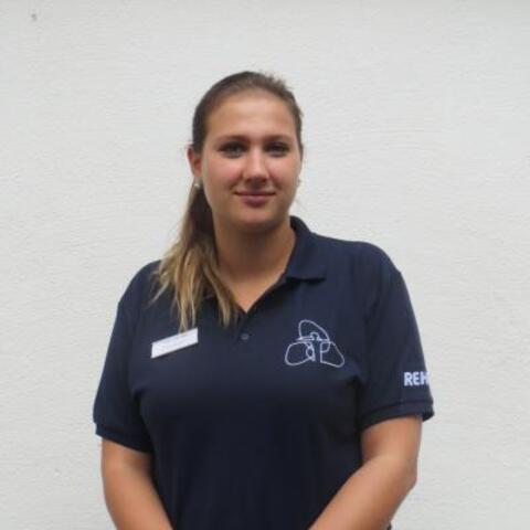 albrecht-anika_1_1_400_cuttop